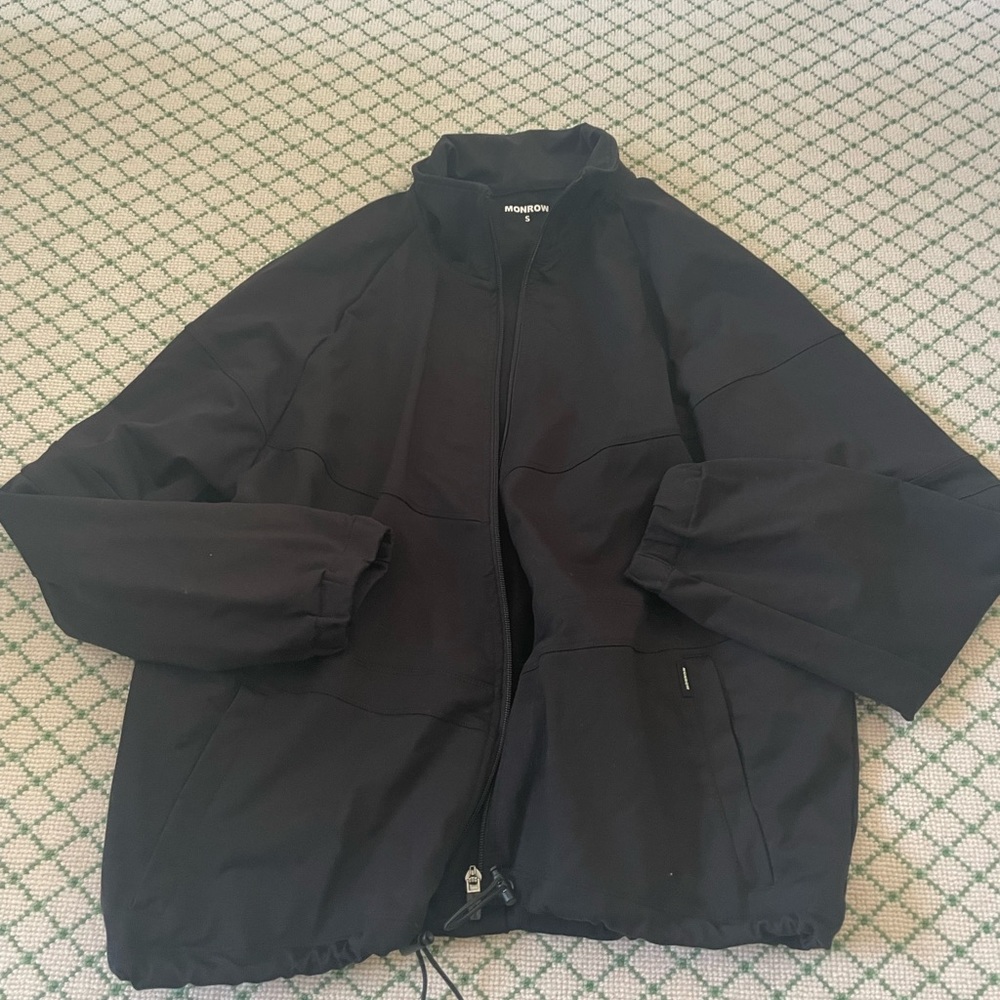 Monrow black jacket. Small